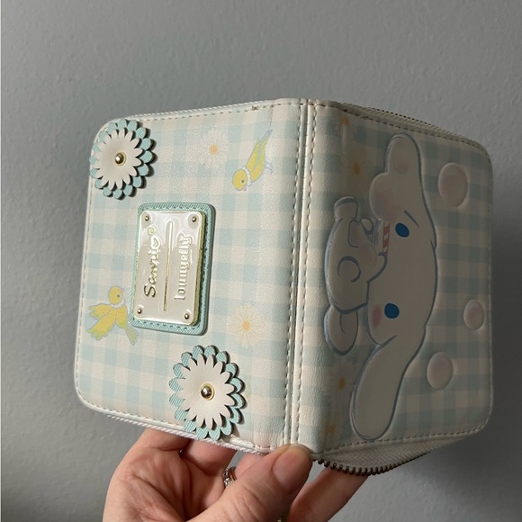 Loungefly Sanrio Cinnamoroll Floral Gingham Wallet - Picture 6 of 10